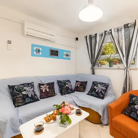 Apartment Family Gradac (Split-Dalmatia)