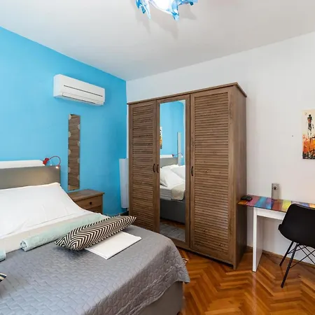 Apartment Family Gradac (Split-Dalmatia)