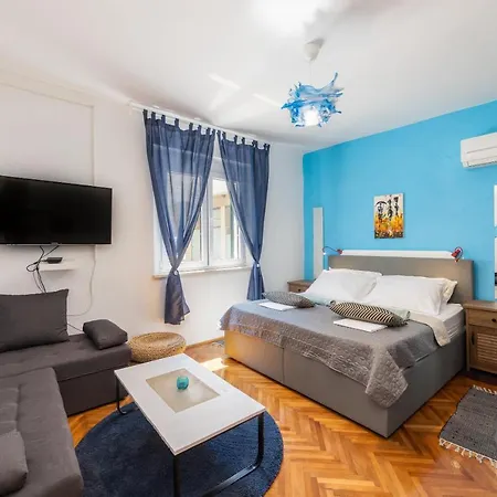 Apartment Family Gradac (Split-Dalmatia)