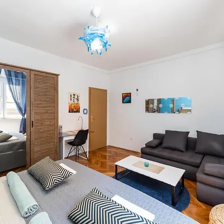 Apartment Family Gradac (Split-Dalmatia)